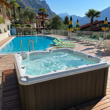 Appartamenti Villa Clivia Limone sul Garda Kültér fotó
