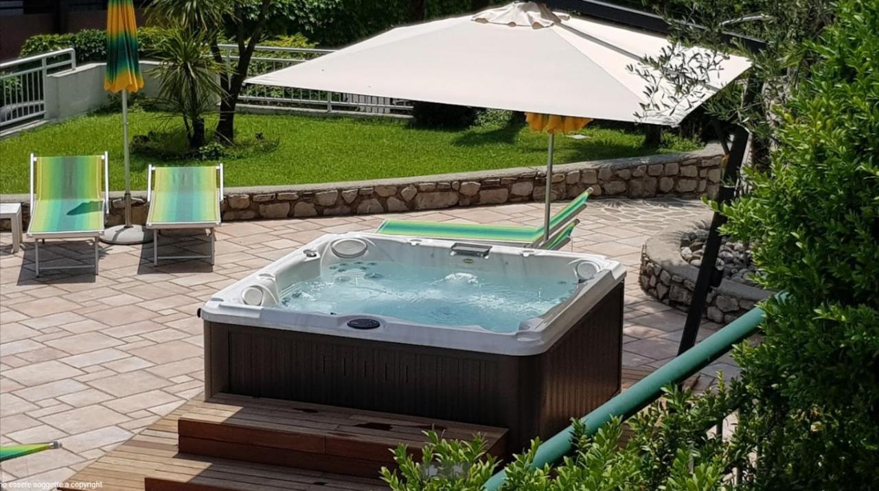 Appartamenti Villa Clivia Limone sul Garda Kültér fotó